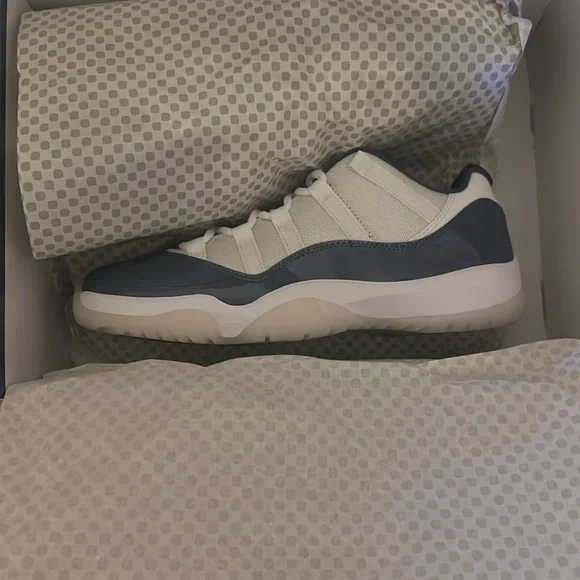 Jordan 11